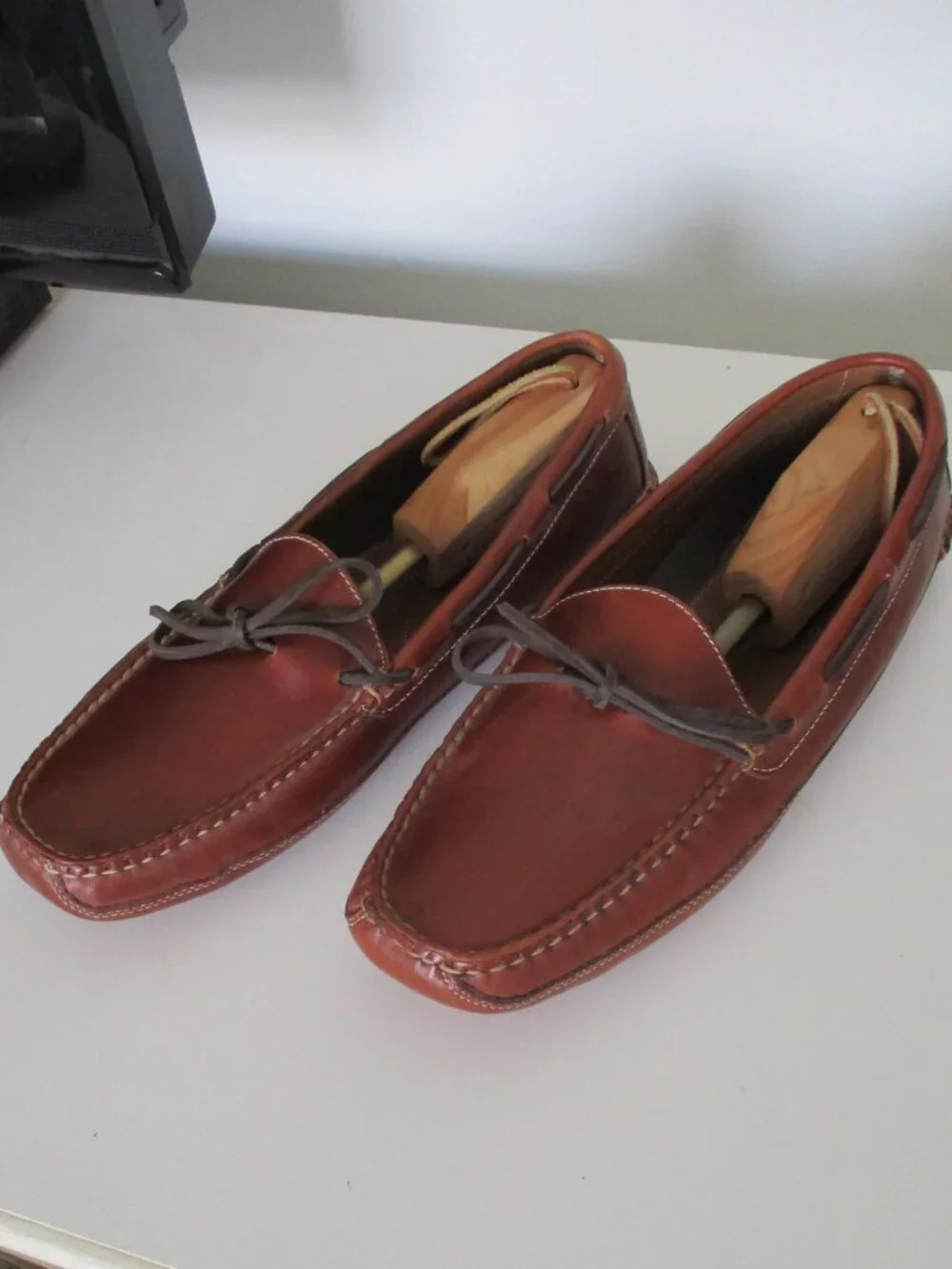 L.L. Bean Mens Cognac Leather Moccasin Slipper NWOB - Size 12M